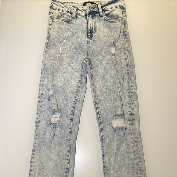 KENDALL & KYLIE The Icon High Rise Straight Jeans 3/26 - Picture 10 of 11